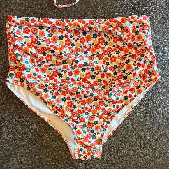 Floral Smocked and High waisted Bikini Set Maternity friendly size small - Picture 4 of 12